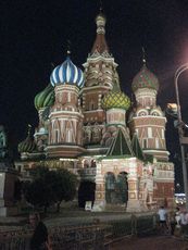 345 Wassili-Blashenny-Kathedrale bei Nacht.JPG